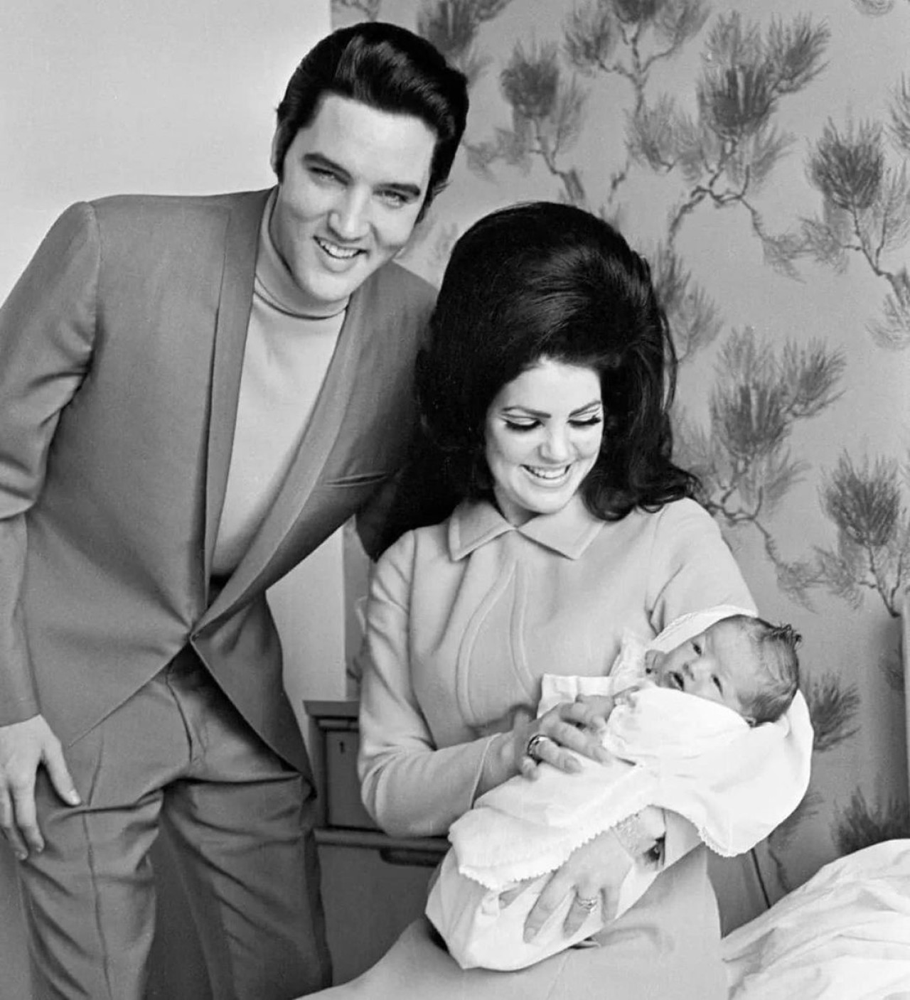 Priscilla Presley, Elvis y su hija Lisa Marie. Foto: Instagram. @PriscillaPresley.