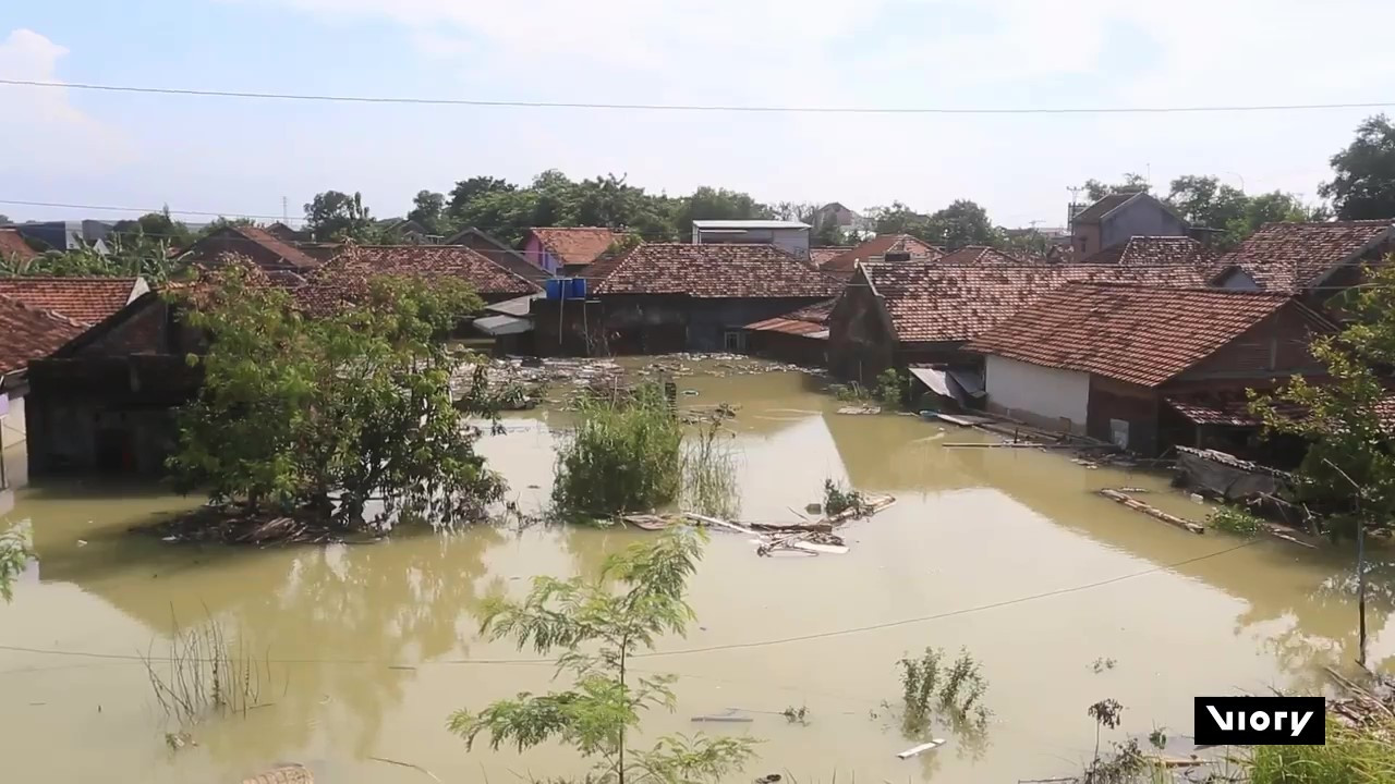 Inundaciones en Java, Indonesia. Foto: Captura de pantalla/ Viory.