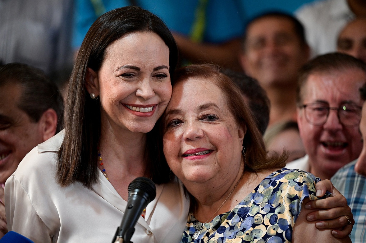María Corina Machado y Corina Yoris Villasana. Foto: Reuters