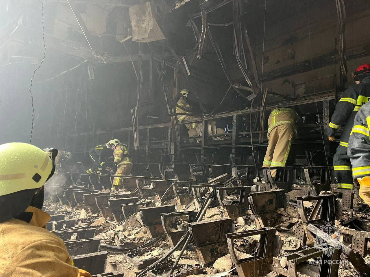 Así quedó la sala donde se produjo el atentado en Moscú. Foto: Reuters.