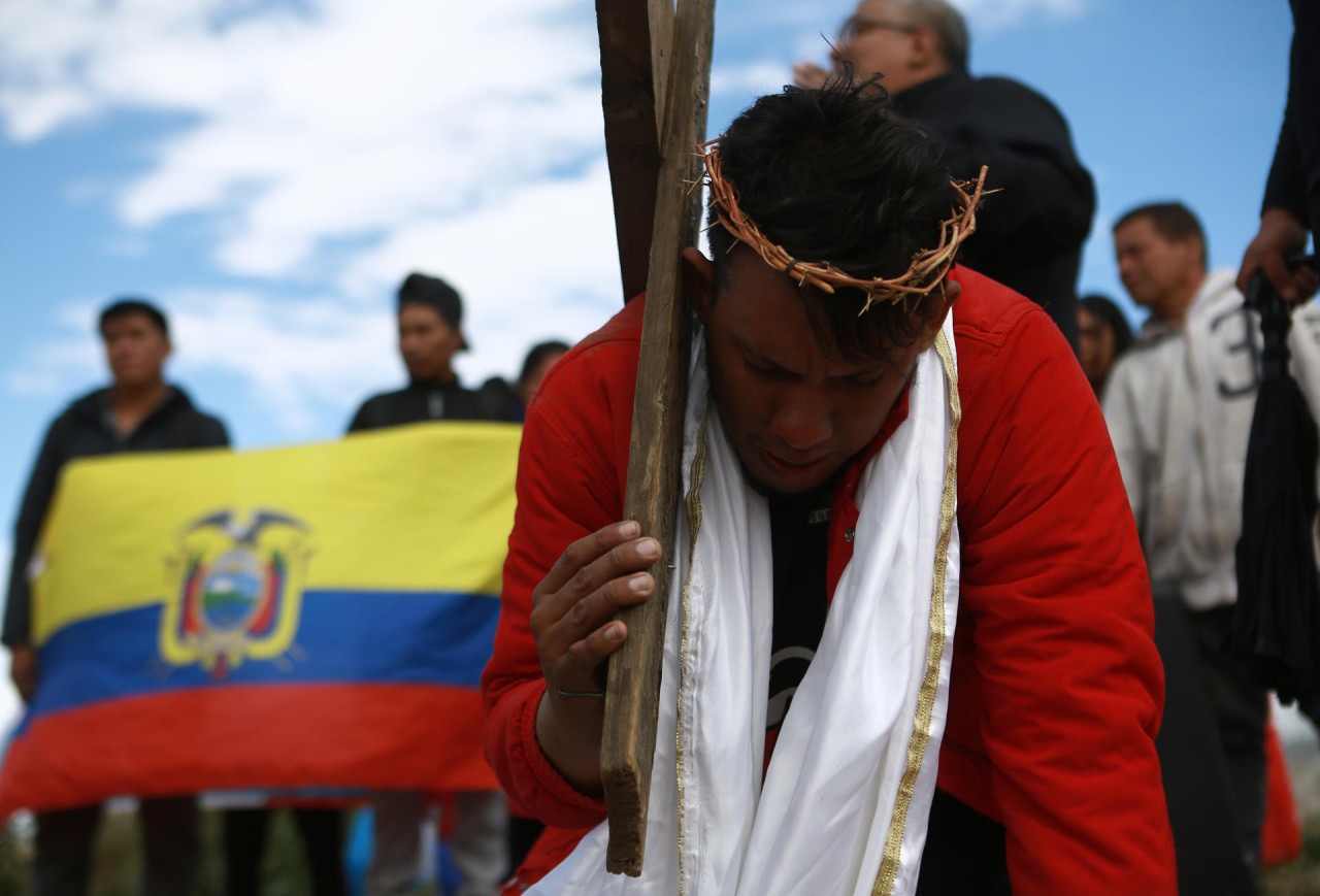 Viacrucis de migrantes en la frontera. Foto: EFE.