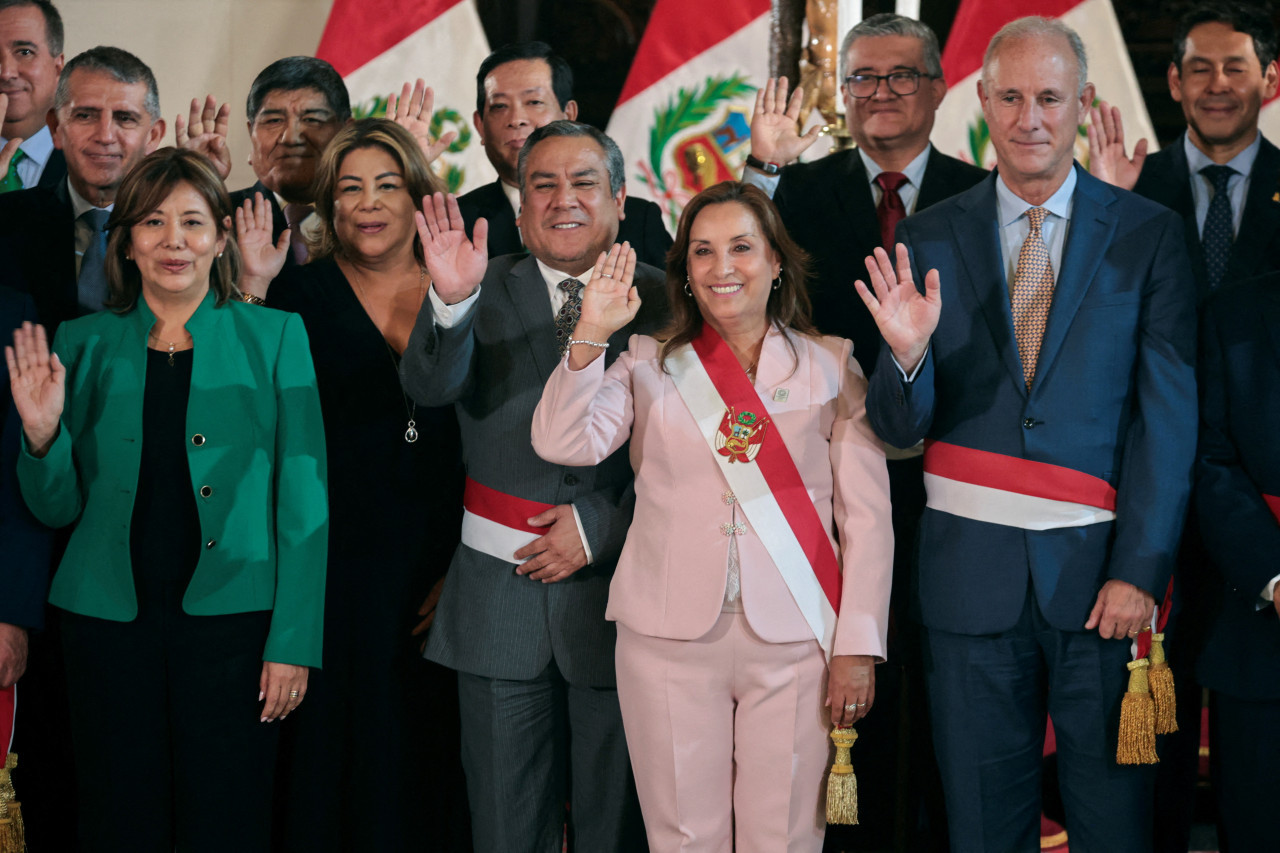 Dina Boluarte cambia a miembros de su gabinete. Foto: Reuters.