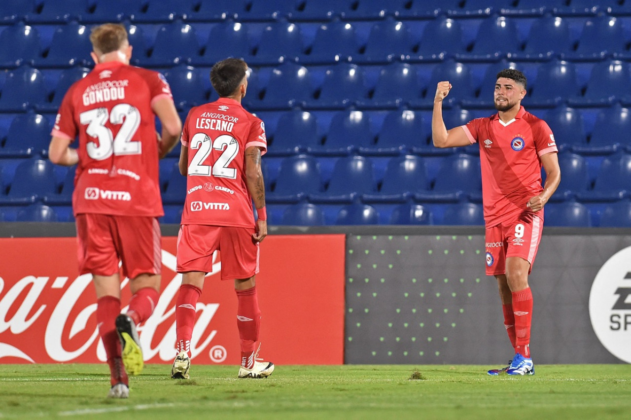 Nacional (Paraguay) vs. Argentinos Juniors. Foto: NA.