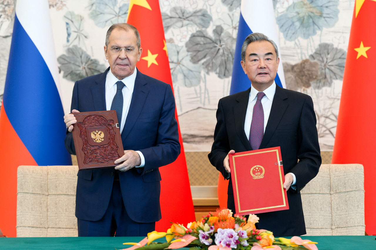 Serguéi Lavrov, ministro de Exteriores de Rusia, en China. Foto: Reuters.