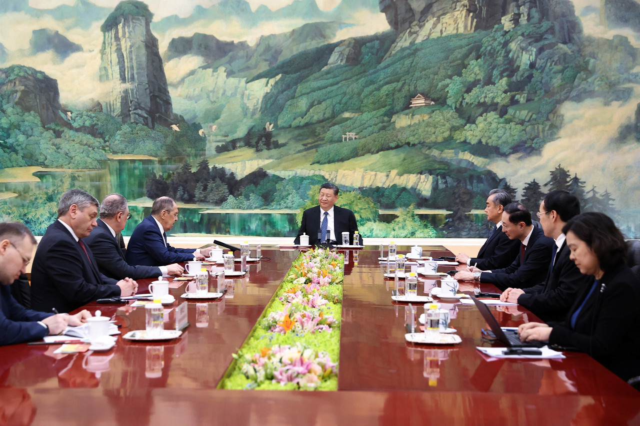 Reunión de Xi Jinping y Serguéi Lavrov. Foto: Reuters.