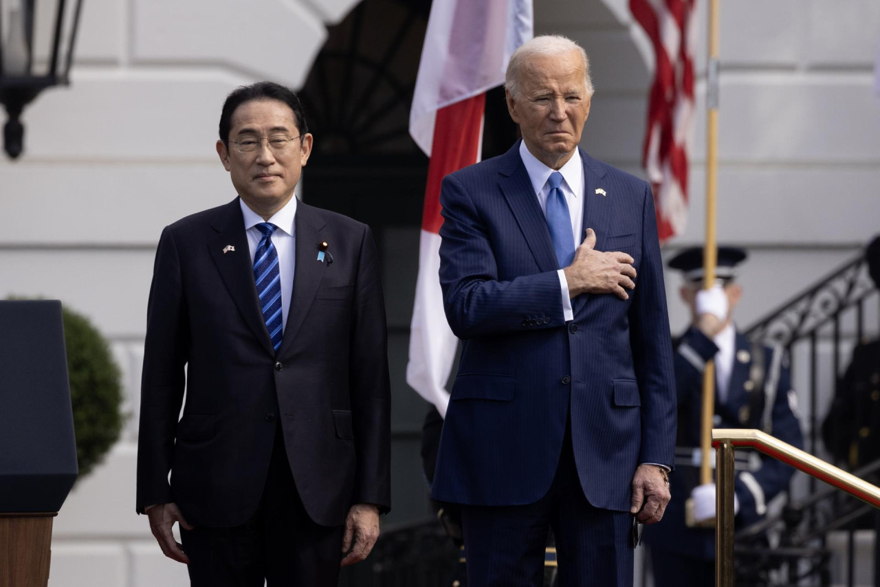 Joe Biden y Fumio Kishida. Foto: EFE.