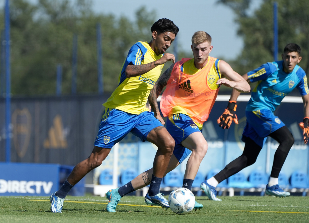 Cristian Medina y Nicolás Valentini, Boca Juniors. Foto: NA