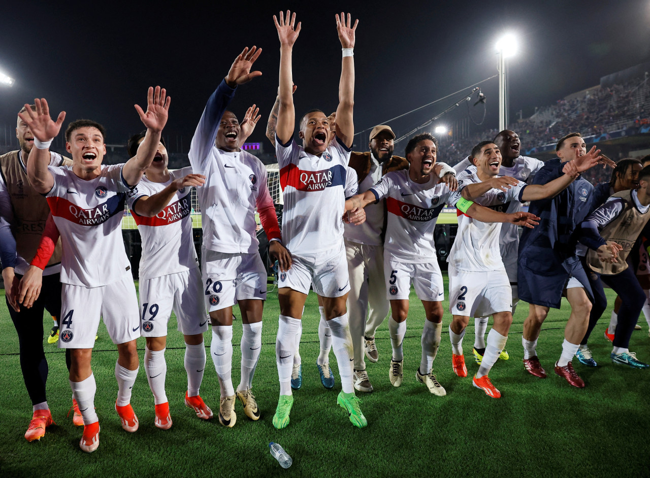 La felicidad del PSG por el pase a la semifinal. Foto: Reuters