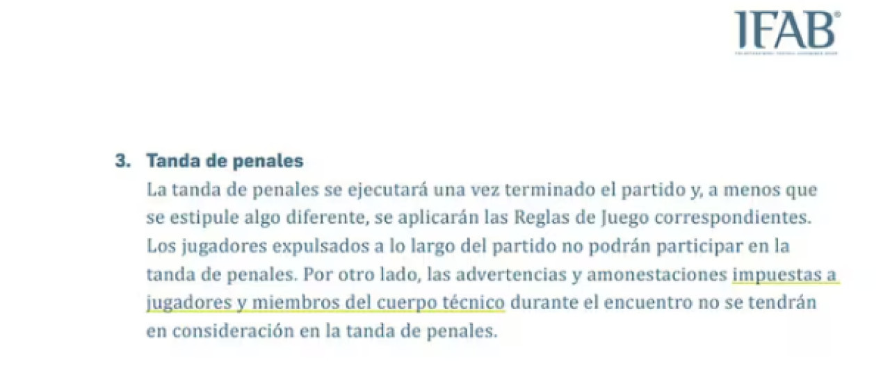 Regla de la IFAB que habla sobre las amonestaciones en la tanda de penales.