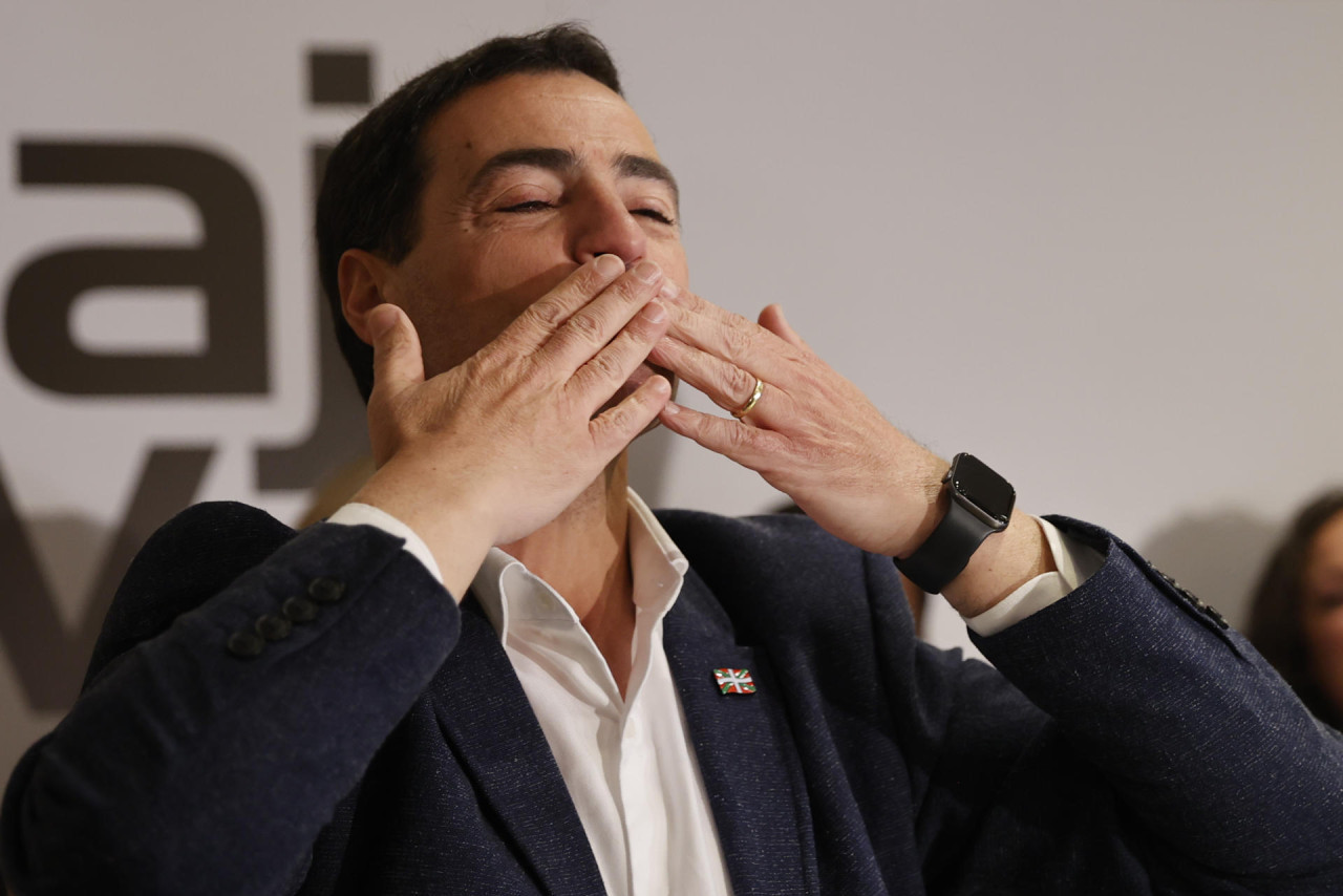 El candidato a lehendakari del PNV, Imanol Pradales, elecciones en el País Vasco. Foto: EFE