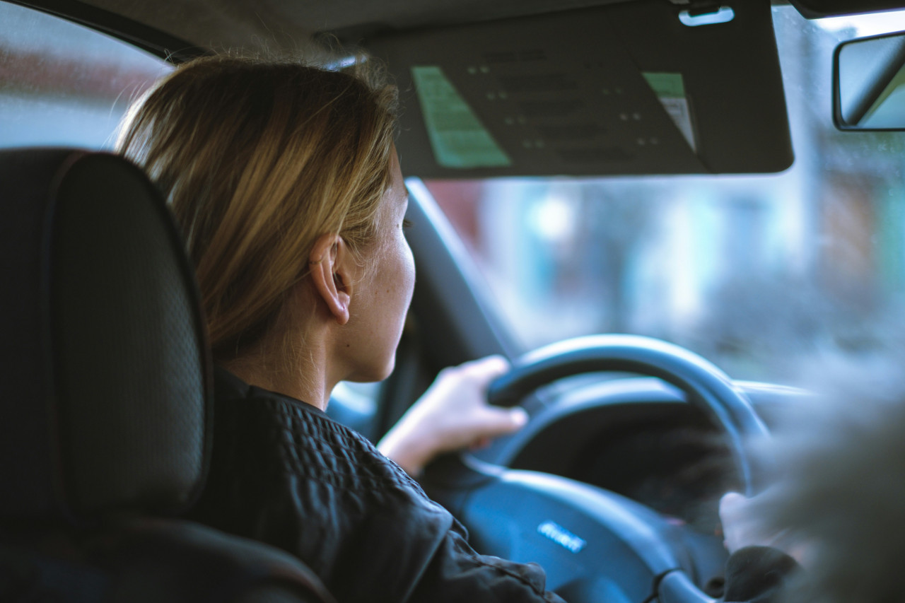 Auto, vehículo, coche. Foto: Unsplash.