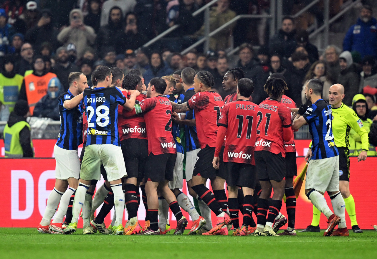 Los conflictos quedaron en el campo de juego. Foto: Reuters