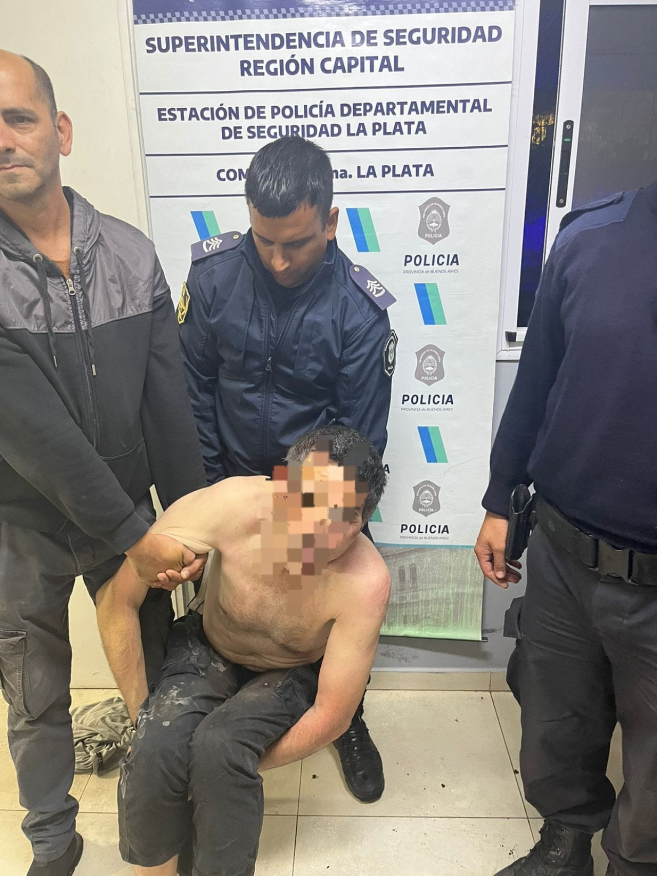 El agresor quedó detenido. Foto: X