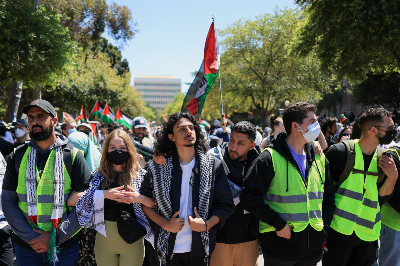 Protesta de estudiantes propalestinos en Estados Unidos. Foto: Reuters.