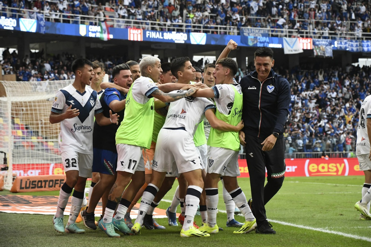 Estudiantes de La Plata vs. Vélez Sarsfield. Foto: NA.