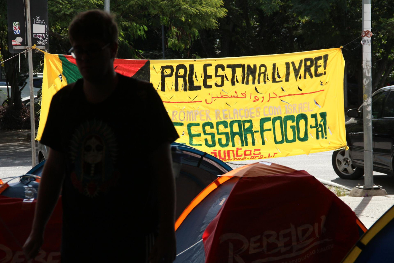 Acampada en universidades de Brasil contra la guerra en Gaza. Foto: EFE