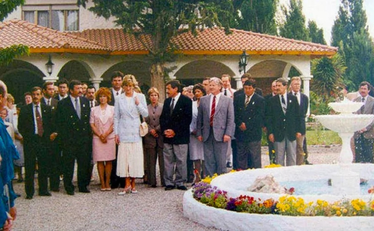 La visita de Lady Di a Gaiman ocurrió en 1995. Foto: Archivo NA