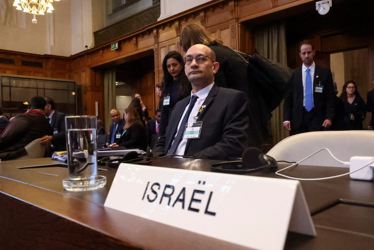 Gilad Noam, representante de Israel ante la CIJ. Foto: Reuters.