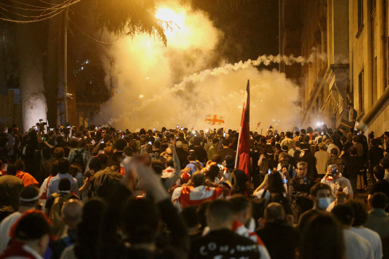 Protestas en Georgia contra ley de injerencia extranjera. Foto: Reuters.