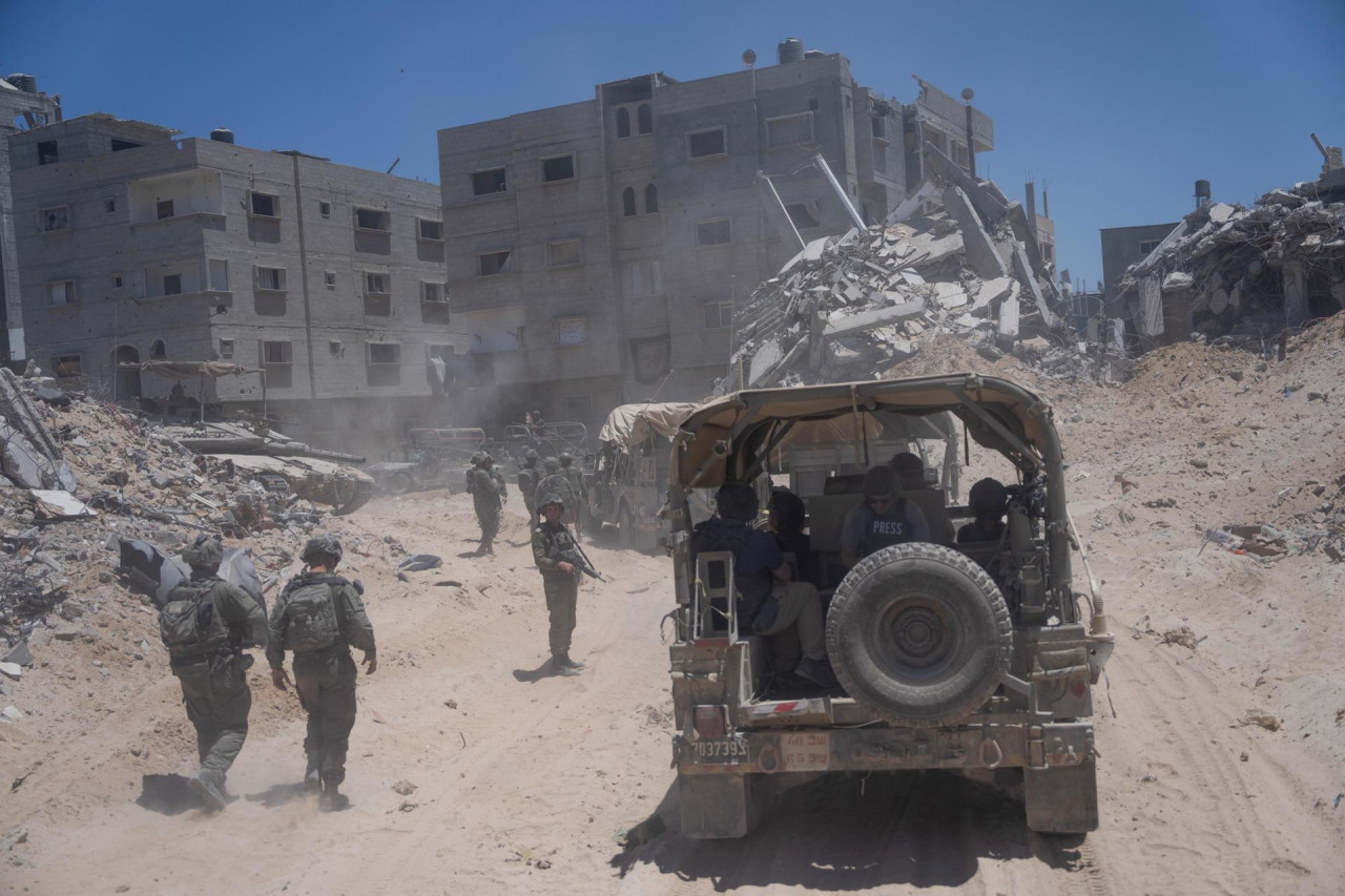 El ejército israelí invitó a los periodistas a un recorrido por Rafah. Foto: EFE