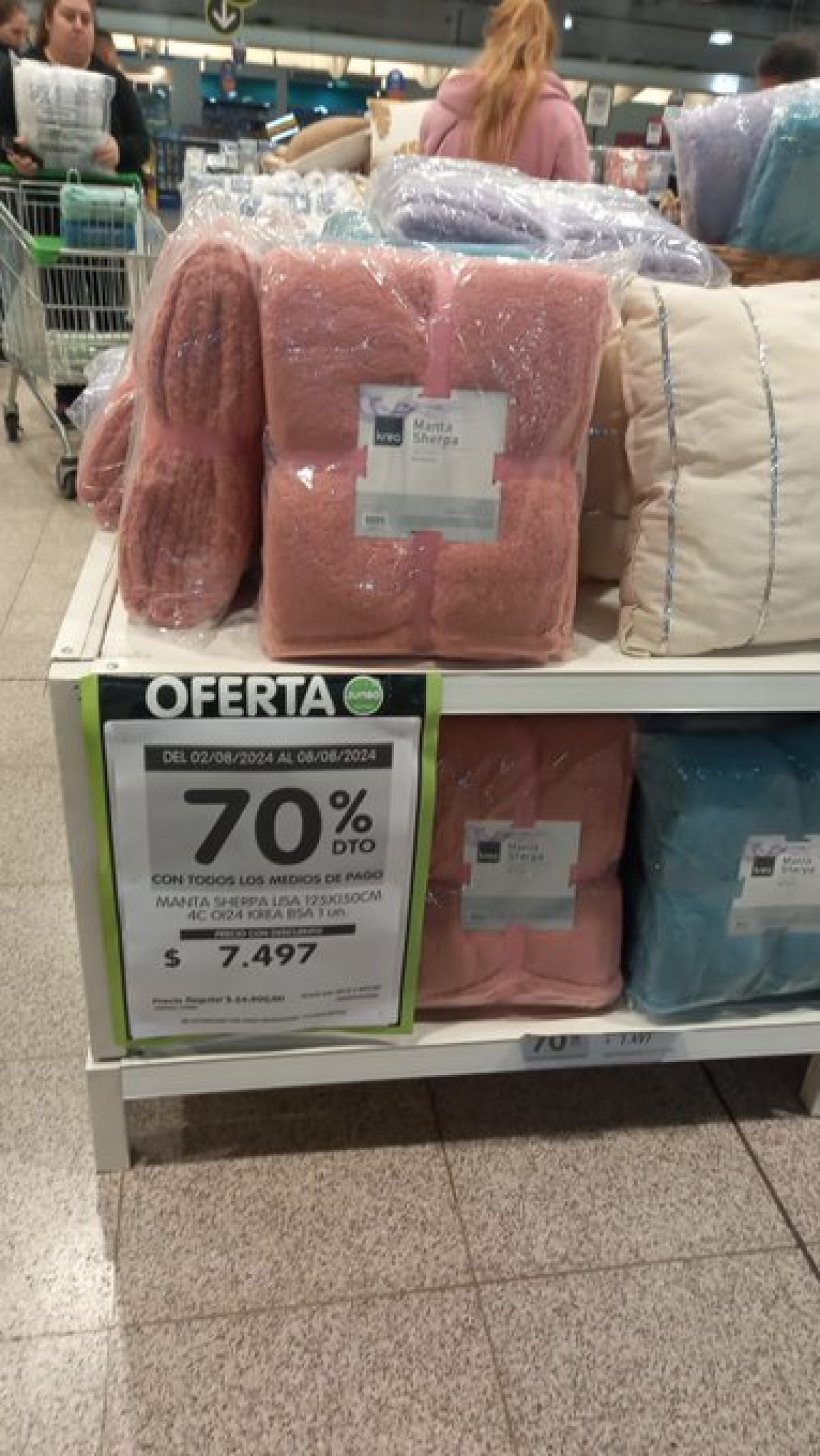 Descuentos imperdibles en acolchados y frazadas. Foto X @jefadelahorro.