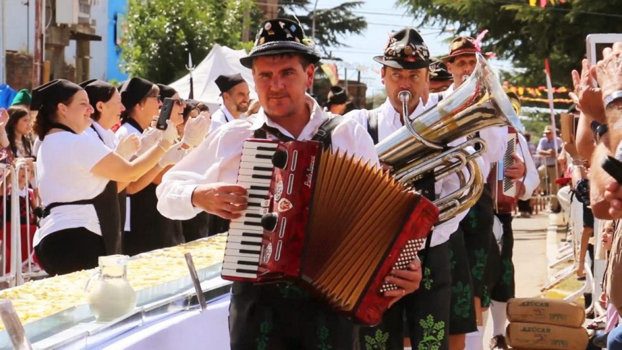 Fiesta del Strudel en el pueblo Santa María. Foto Turismo Suárez
