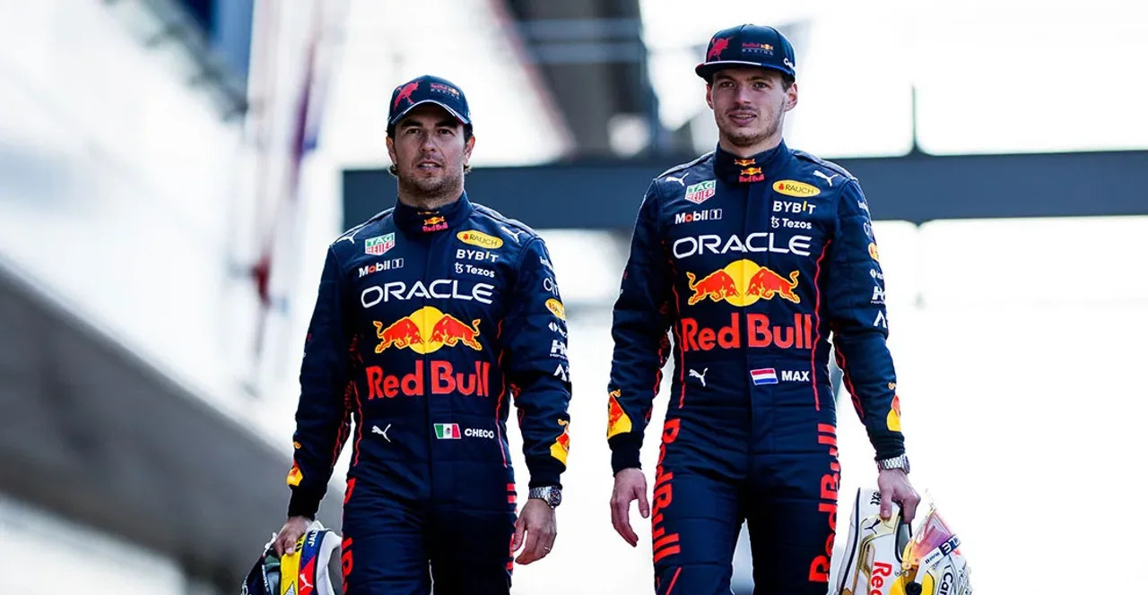 "Checo" Pérez y Max Verstappen continuarían haciendo dupla en Red Bull. Foto: NA.