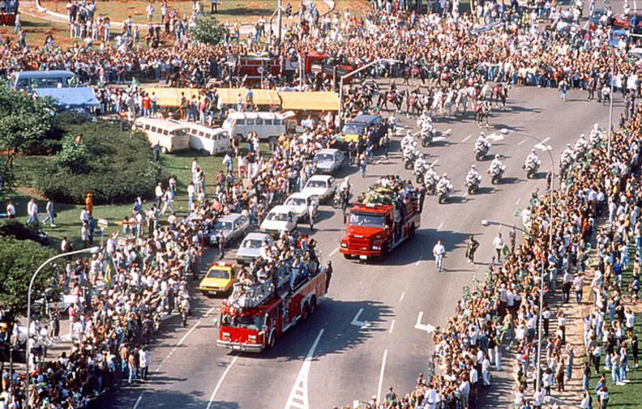 Un millón de personas le rindieron tributo a Ayrton Senna. Foto: NA.
