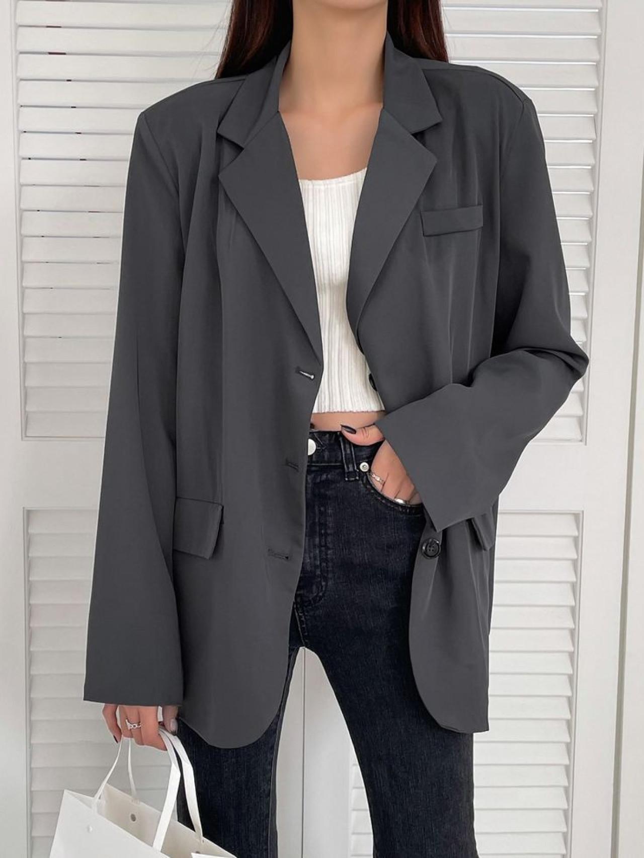 Chaqueta oversize con hombreras marcadas. Foto Pinterest SHEIN