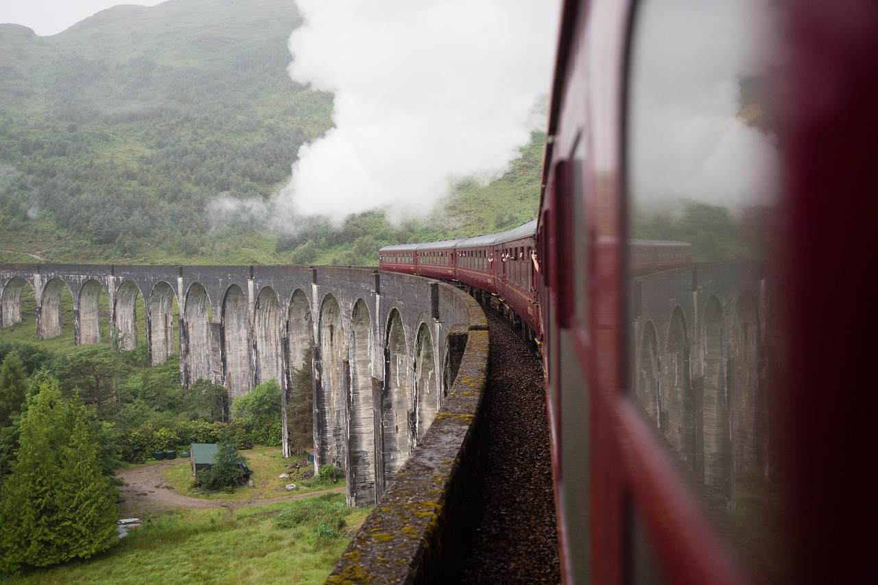 Trenes, viaje. Foto: Pixabay.