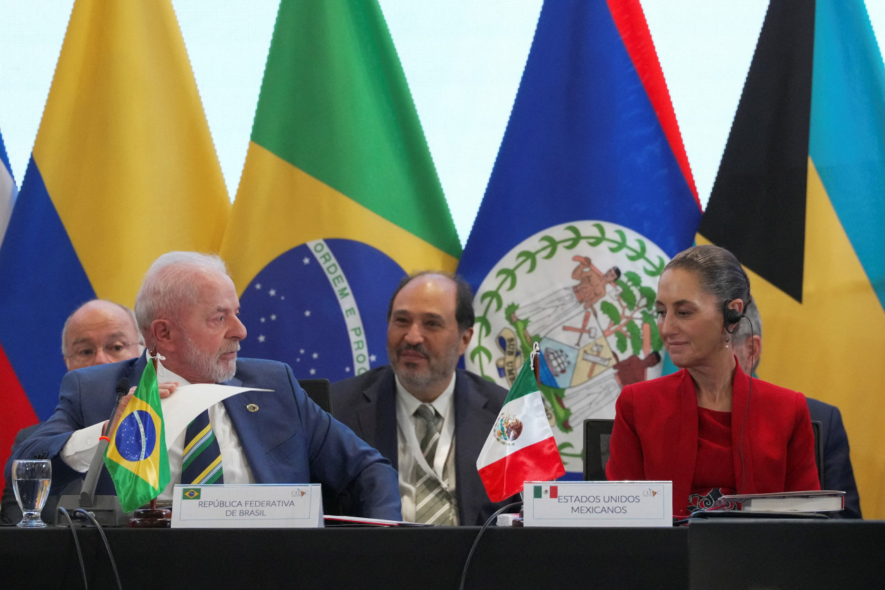 Lula da Silva, presidente de Brasil y Claudia Sheinbaum, presidenta de México. Foto: Reuters/Fredy Rodriguez