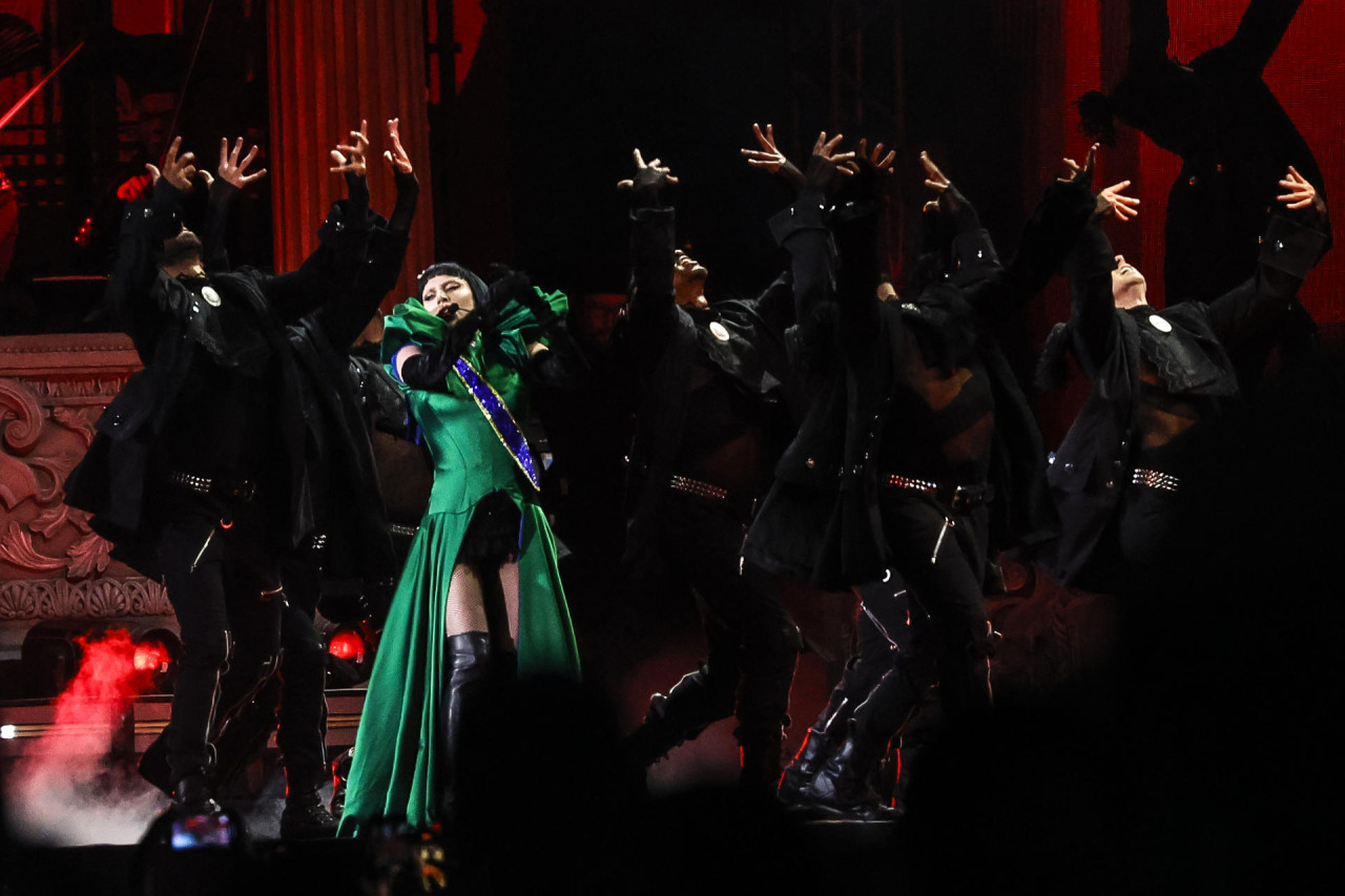 Lady Gaga se presenta en un macroconcierto gratuito en la playa de Copacabana este sábado, en Río de Janeiro (Brasil). EFE/ Antonio Lacerda