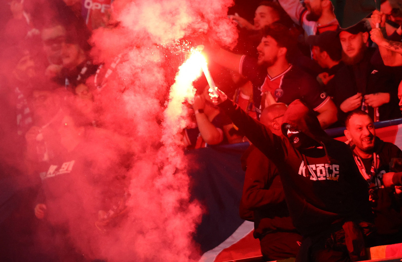 Los hinchas del PSG montaron una fiesta en el estadio. Foto: Reuters/Sarah Meyssonnier