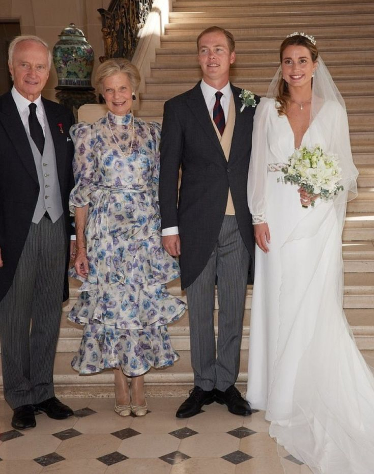 Duques y Archiduque de Austria junto a Natacha Roumiantzoff-Pachkevitch el día de la boda. Foto: Pinterest.