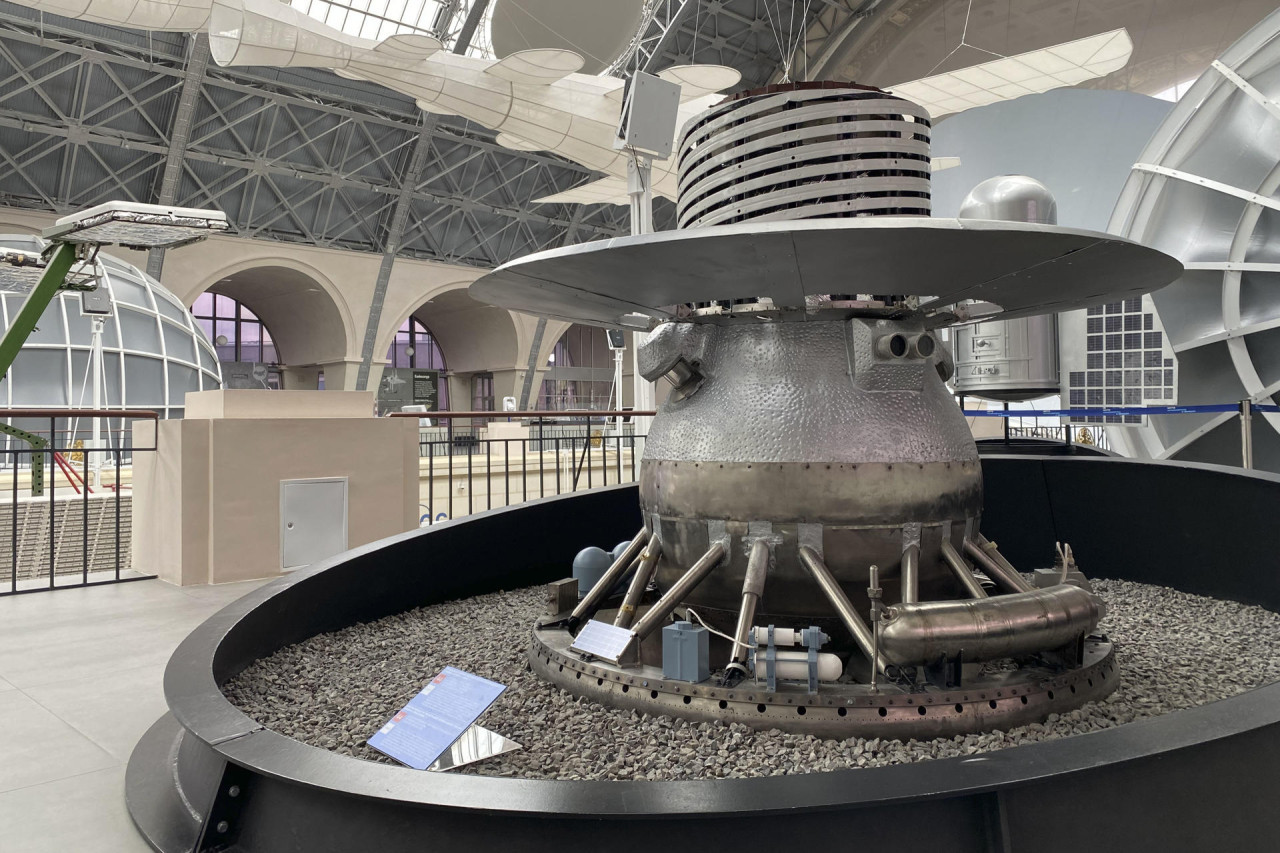 La sonda espacial soviética Cosmos 482 cayó en la Tierra. Foto: EFE/Oleg Lukín