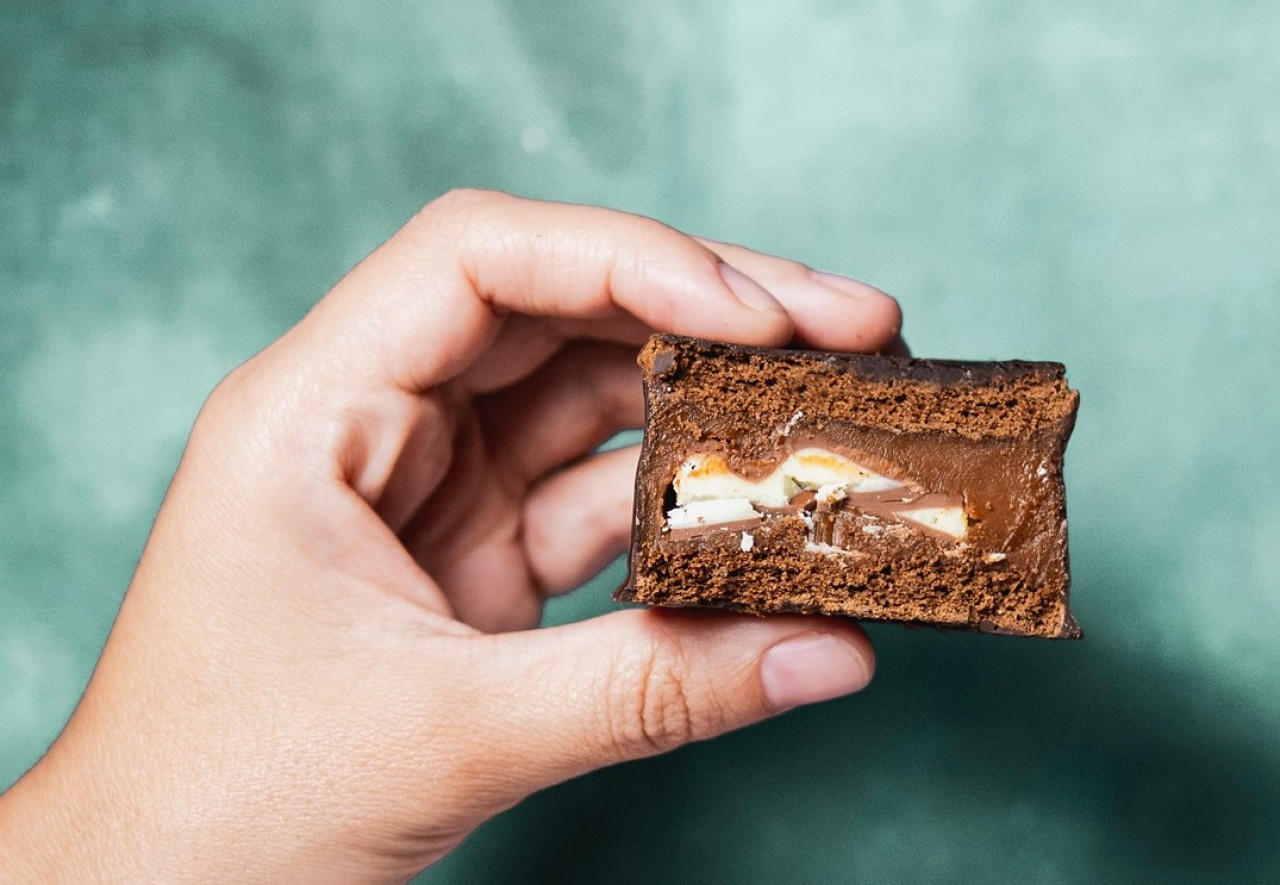 Alfajor "dinamita" de Arroyito. Foto: Instagram @arroyitoarg