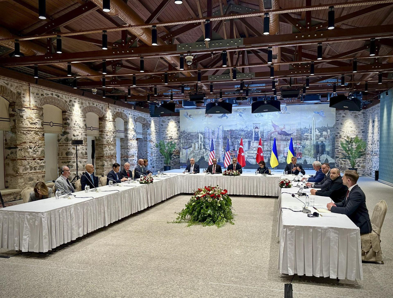Encuentro de delegaciones de Ucrania y Rusia en Turquía. Foto: EFE