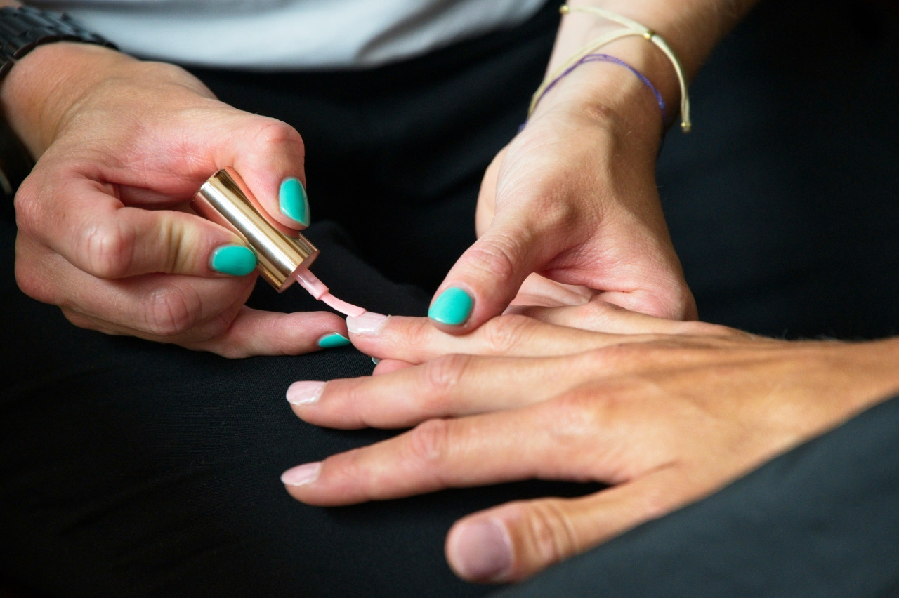 Manicura. Foto: Unsplash