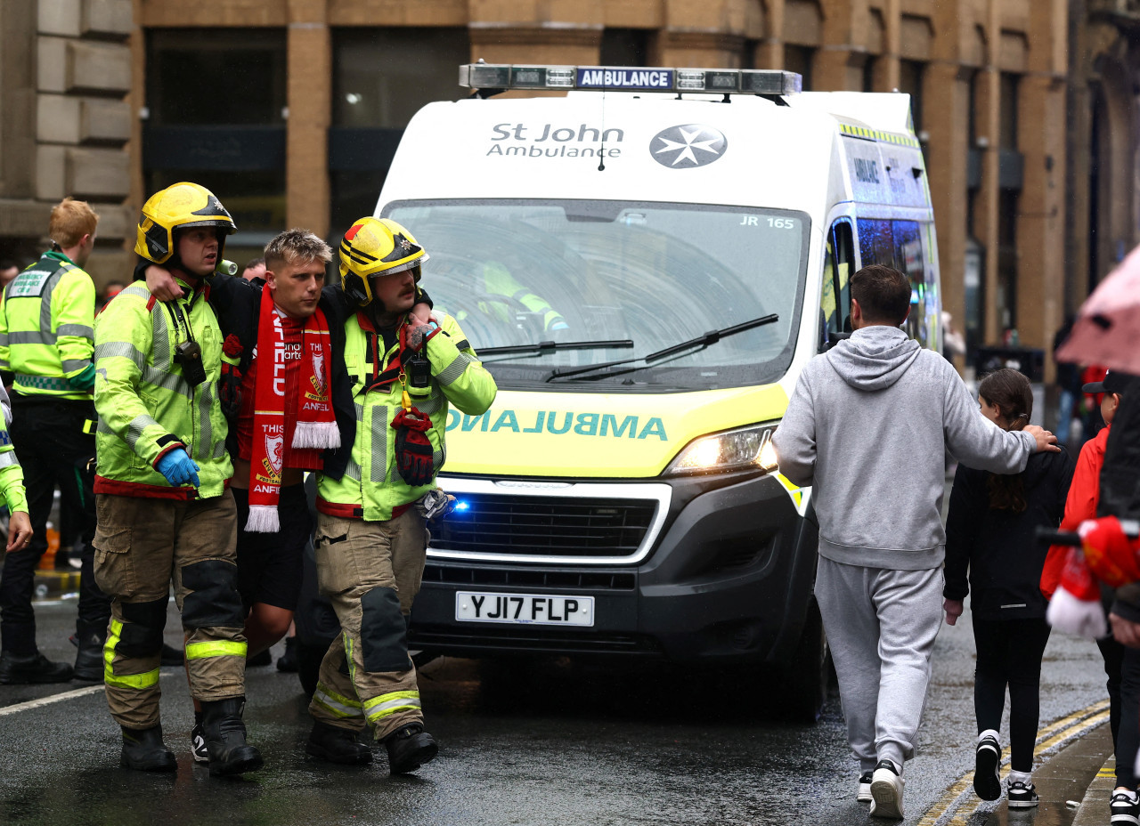 Atropello masivo en los festejos del Liverpool. Foto: Reuters/Lee Smith