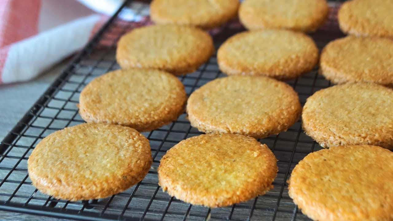 Galletas de coco y leche. Foto: captura YouTube
