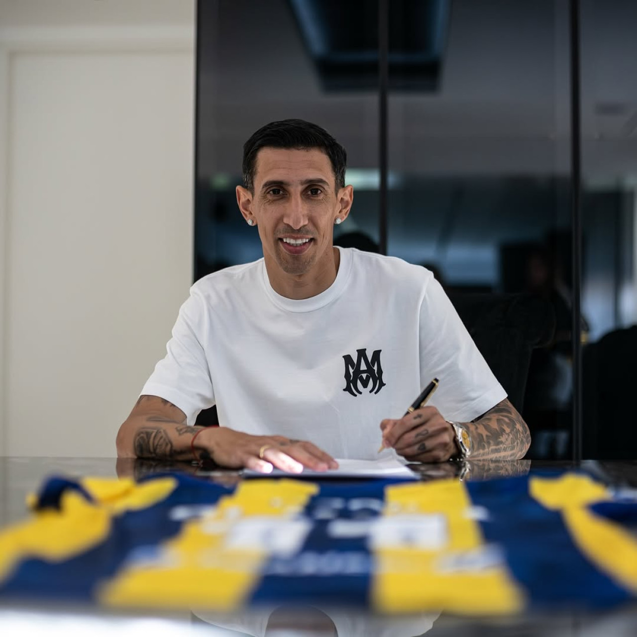 Ángel Di María firmó su contrato con Rosario Central. Foto: Rosario Central