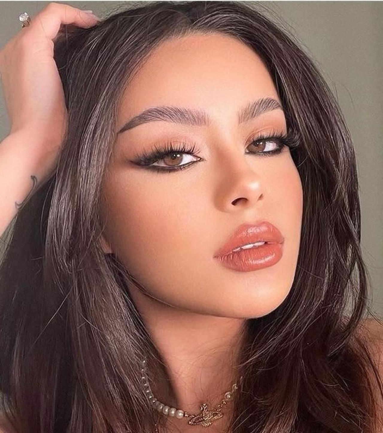 Delineado, maquillaje, ojo, mirada. Foto PINTEREST