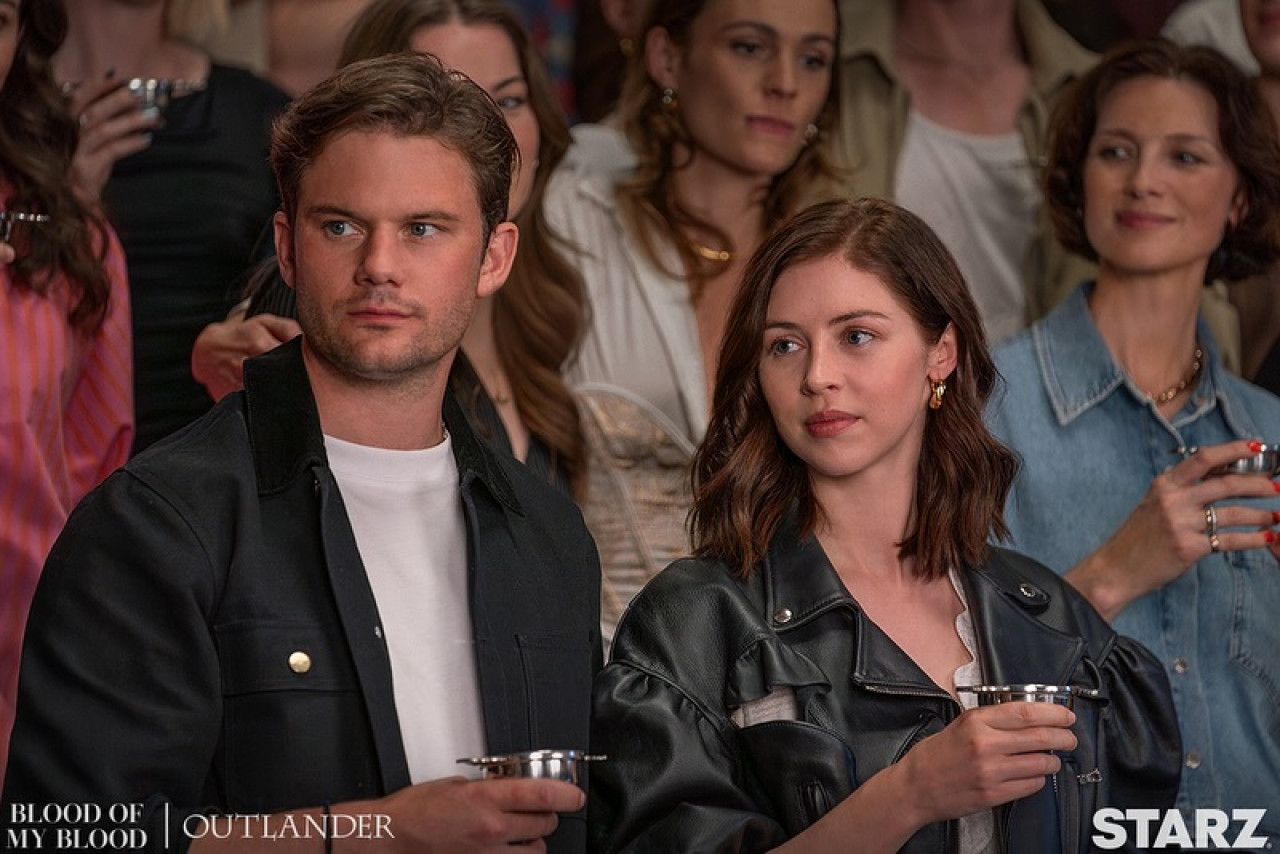 Los elencos de Outlander y Blood Of My Blood se juntaron en el Día Mundial de Outlander. Foto Instagram @outlande_starz