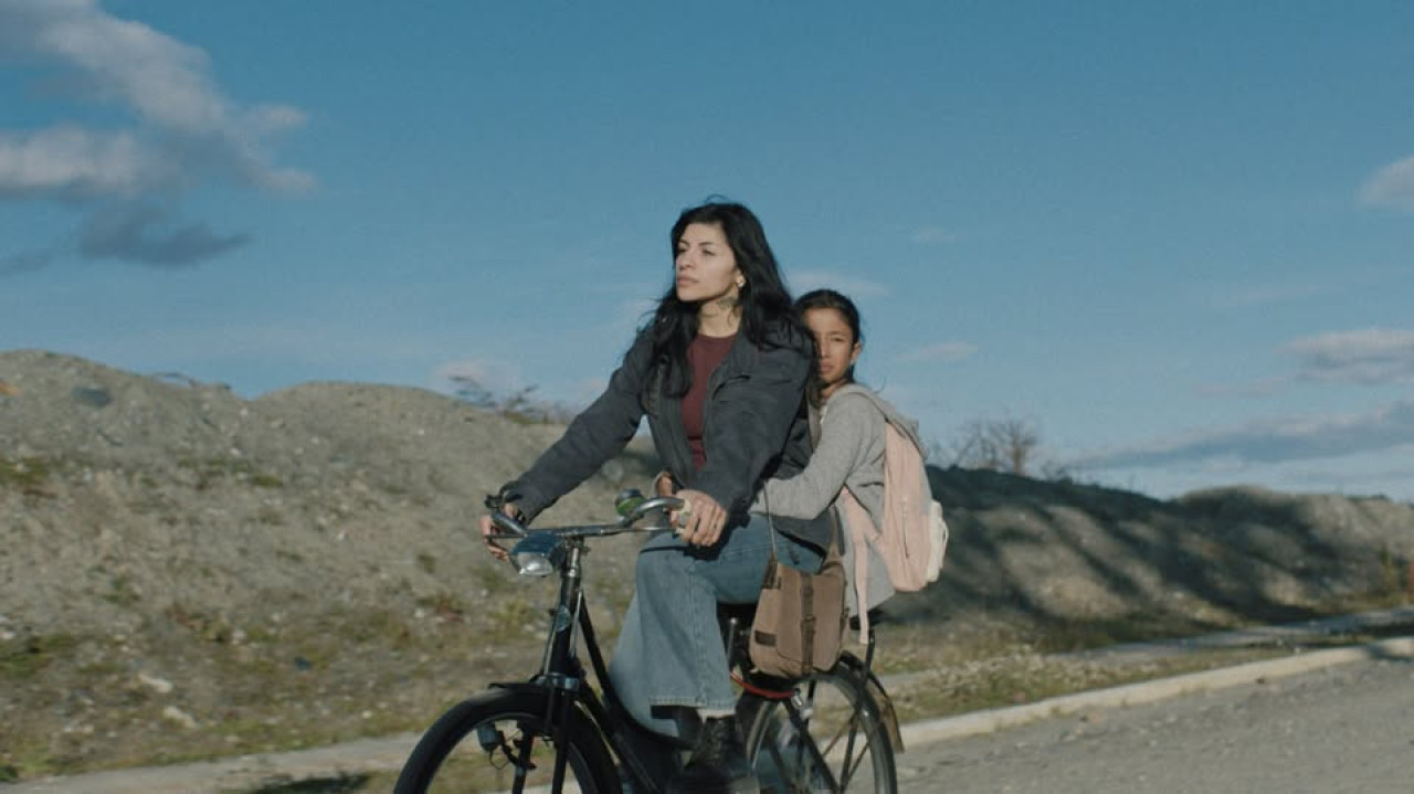 Risas, nueva película de Netflix con Cazzu, Furriel y Peretti. Foto Facebook Netflix