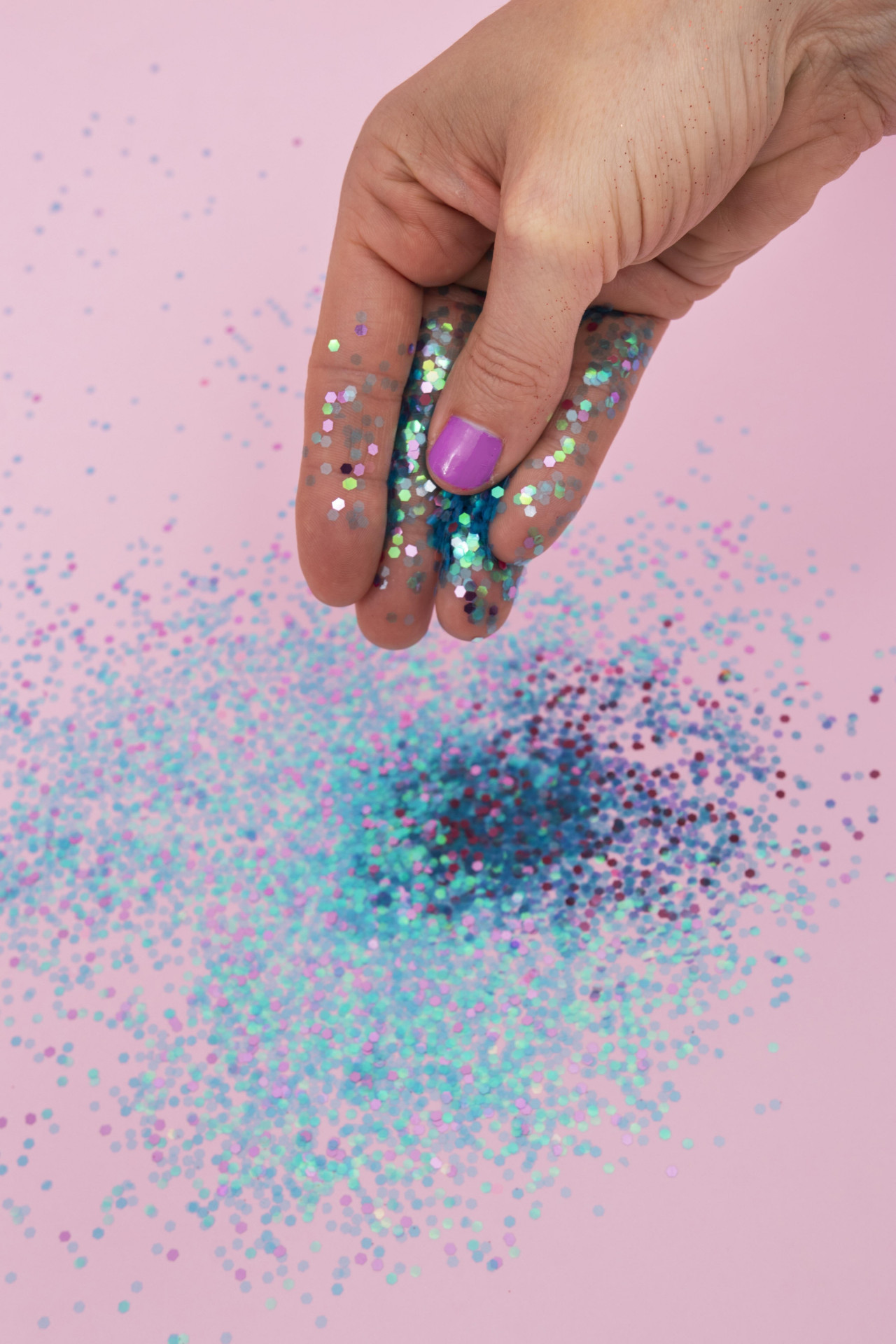 Brillo, glitter, purpurina. Foto: Freepik.