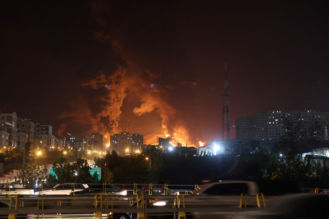 Destrucción en Irán por los misiles de Israel. Foto: Reuters/Majid Asgaripour/WANA