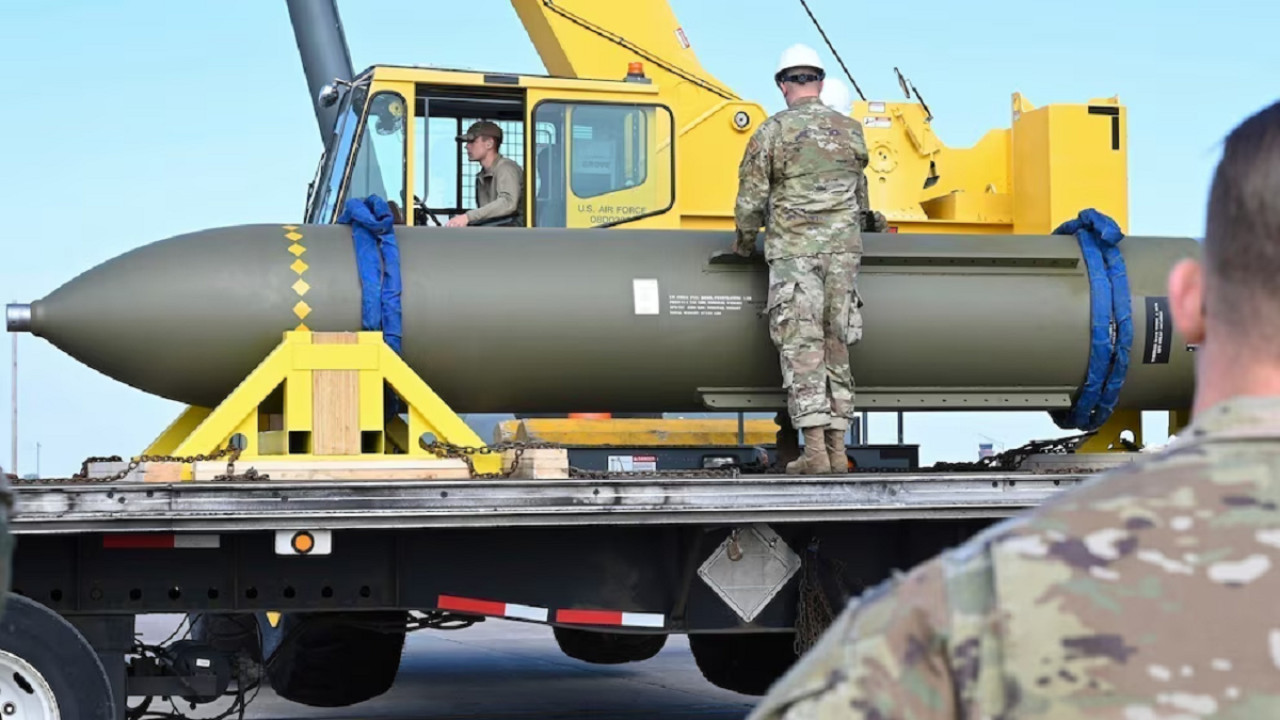 La GBU-57/MOP, la bomba que EEUU utilizaría para destruir la gran fortaleza nuclear de Irán. Foto: Fuerza Aérea de Estados Unidos