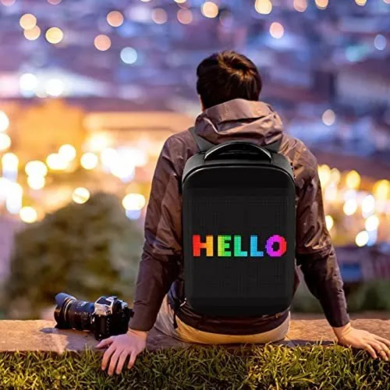 Mochilas con pantallas LED. Foto: Mercado Libre.
