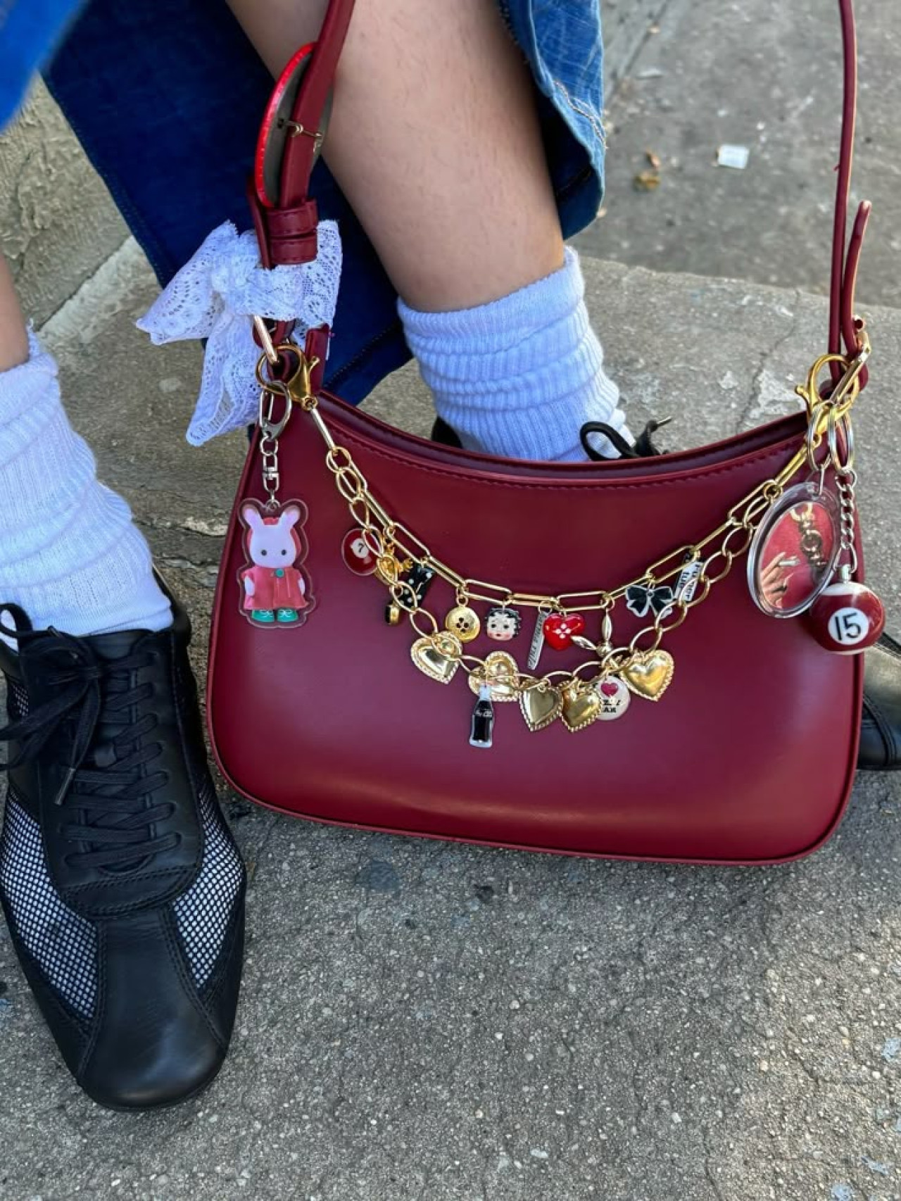 Bag charms, el nuevo accesorio en tendencia. Foto Pinterest