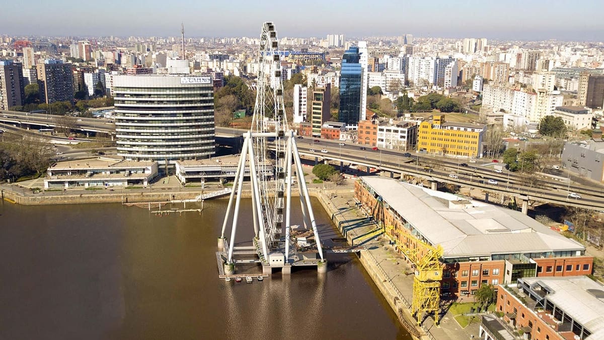 10 años después, comenzó la construcción del “London Eye” de Puerto Madero: cómo será la gran rueda panorámica de Buenos Aires